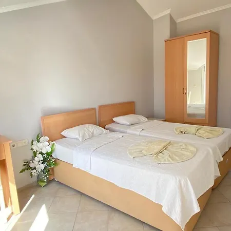Lisa Garden Villa
